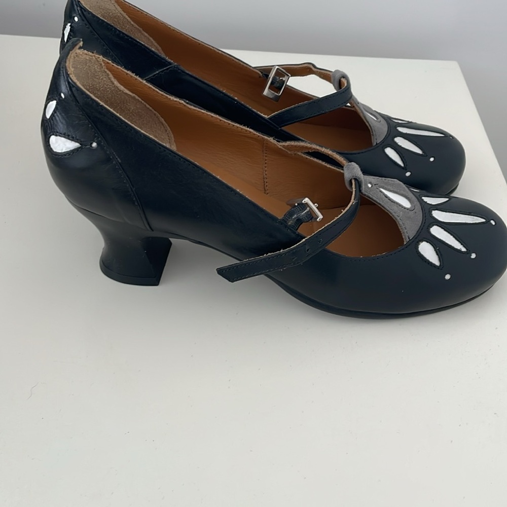 NWOT Italian shoes by Vladi bought in Venice